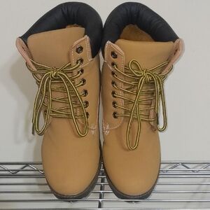 Tan Women's Winter Boots